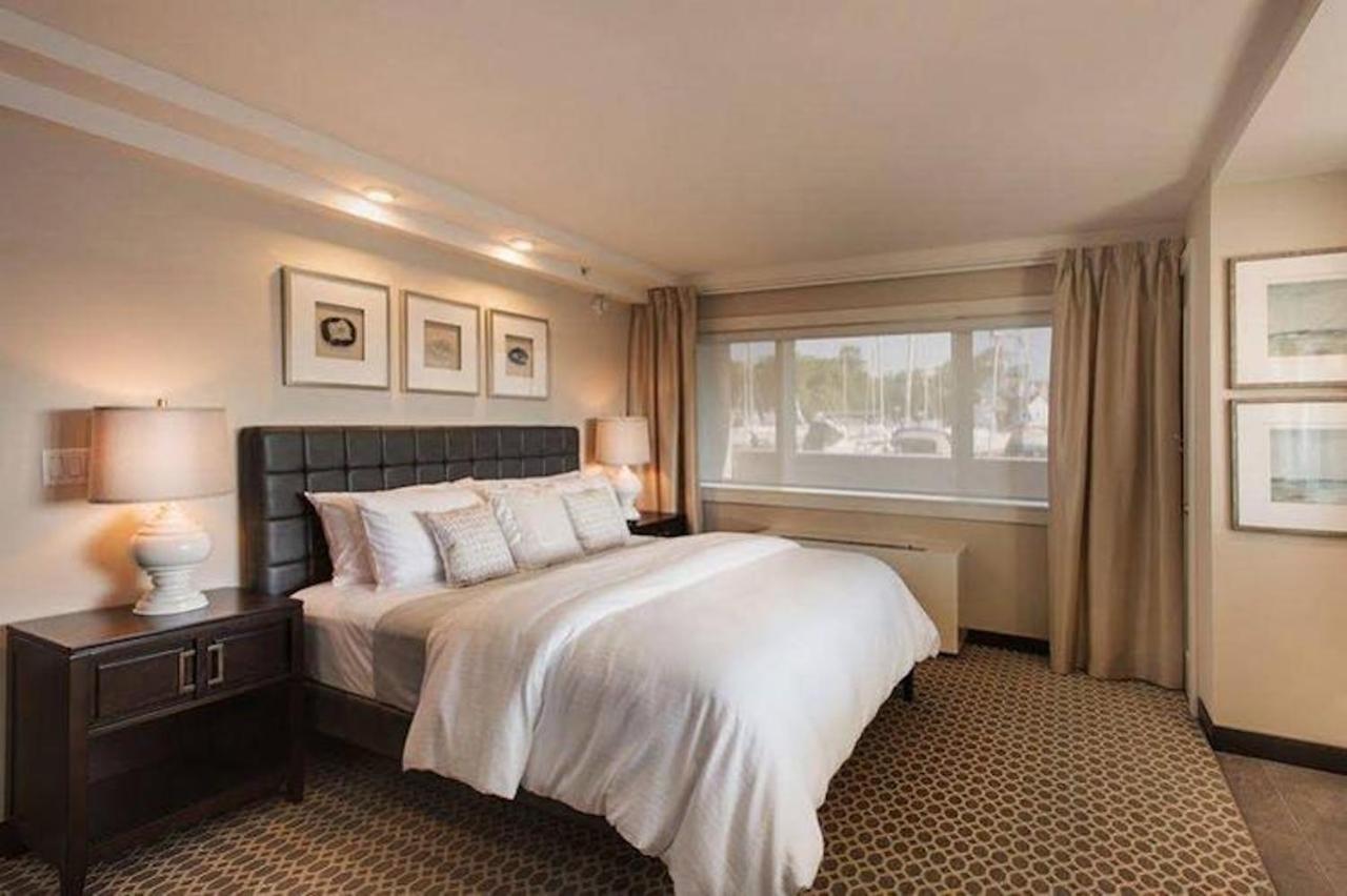 Fathoms Hotel & Marina Port Washington 外观 照片