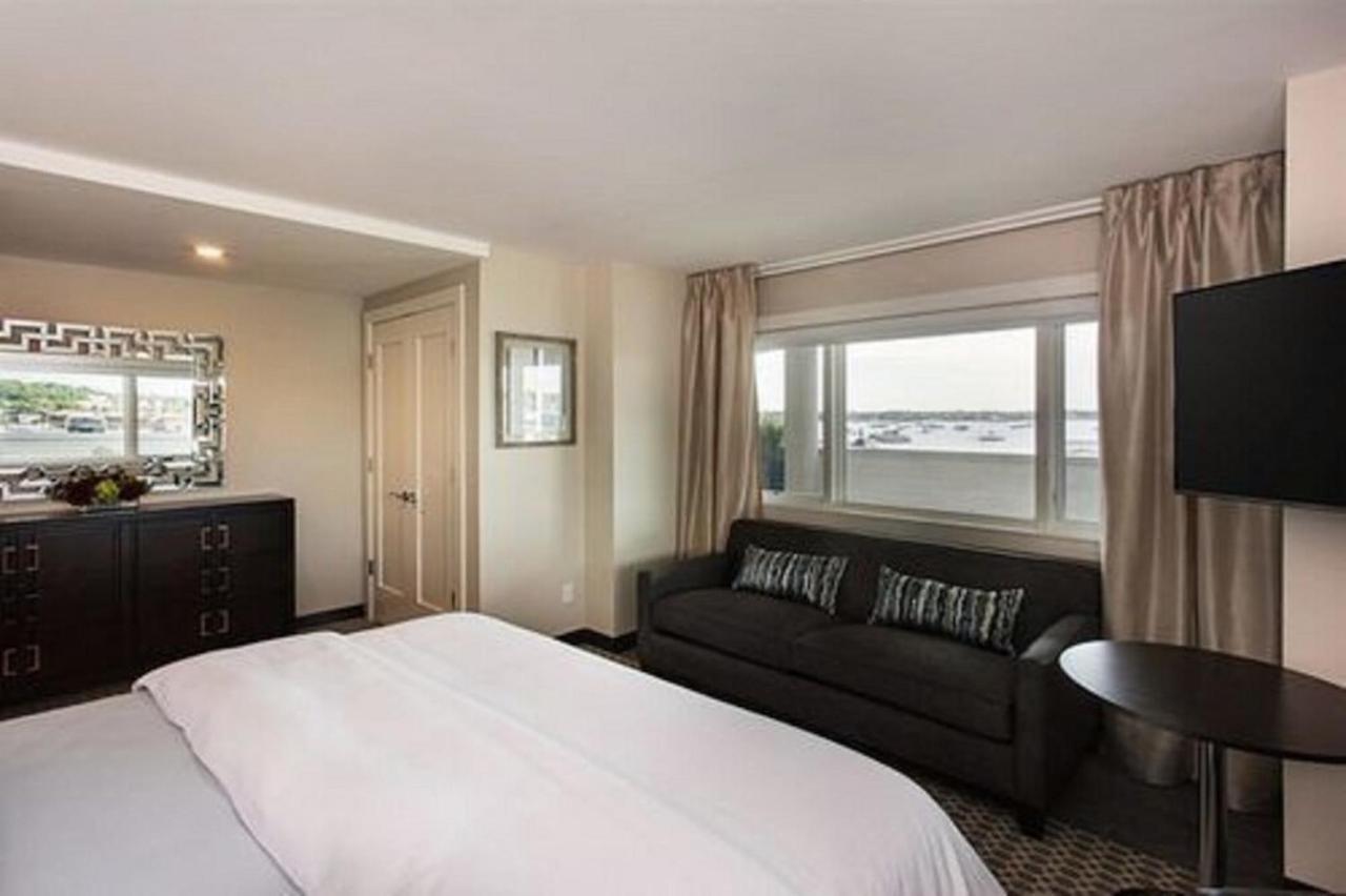 Fathoms Hotel & Marina Port Washington 外观 照片
